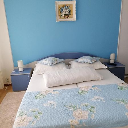 Pensiunea Ca La Mama Acasa Resita Camera foto