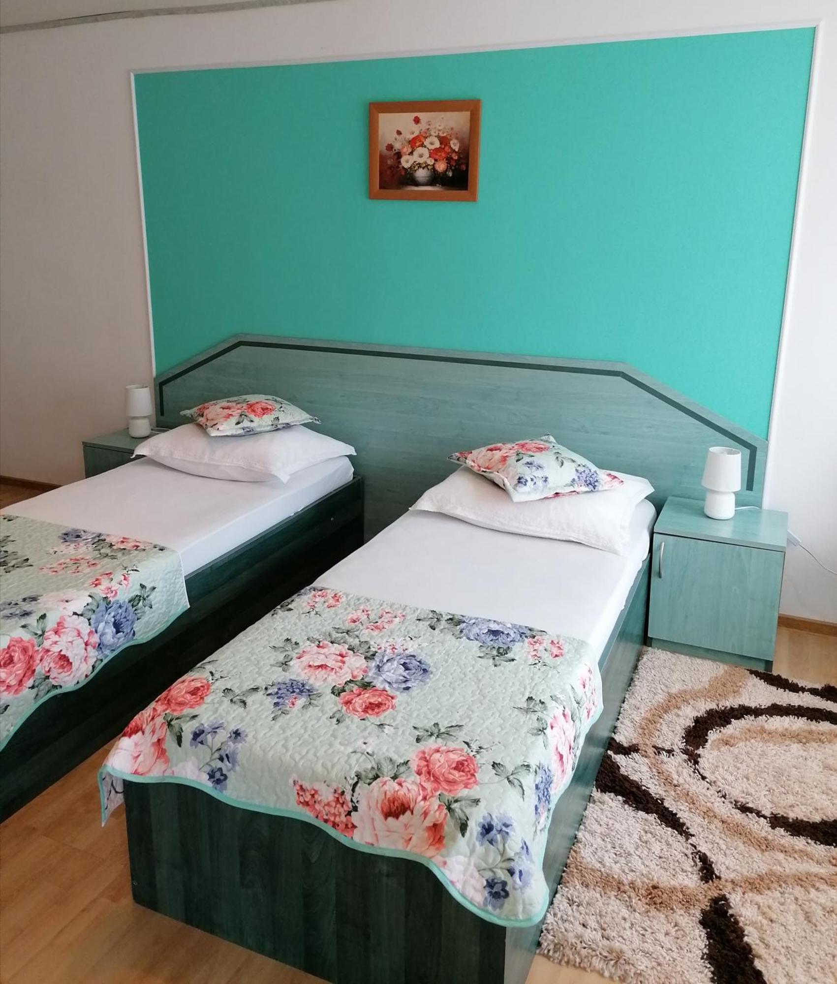 Pensiunea Ca La Mama Acasa Resita Camera foto